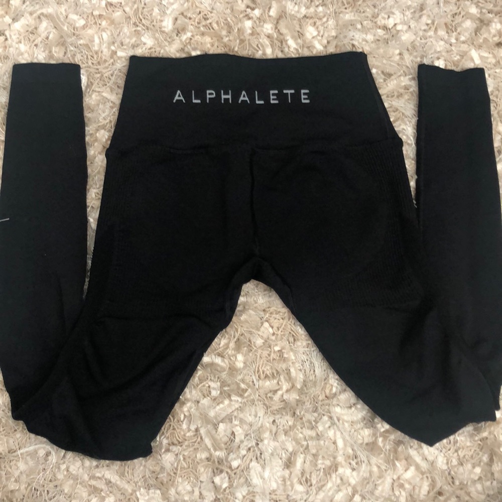 Alphalete Aero leggings in Black